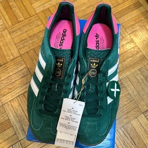 Adidas Gazelles collegiate green lucid pink women’s 10.5